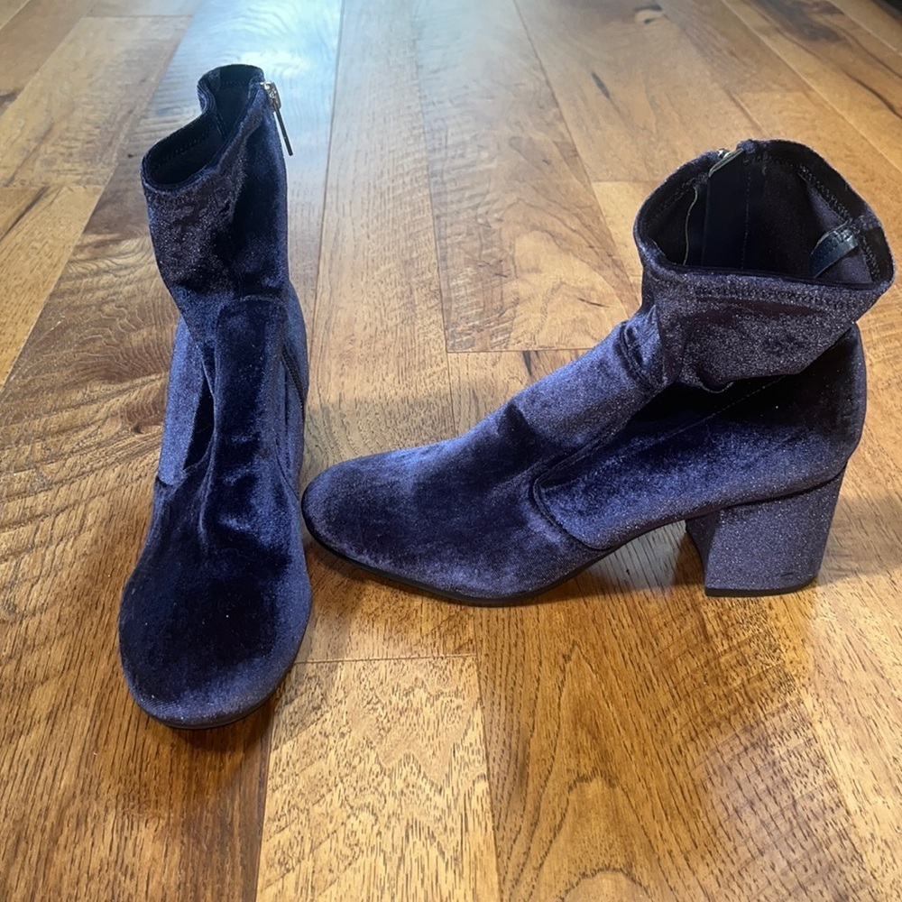 Unisa Velvet Ankle Boots in Deep Navy